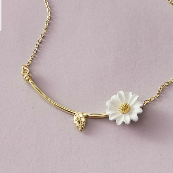 *Autumn* Daisy Necklace - Picture 2 of 4